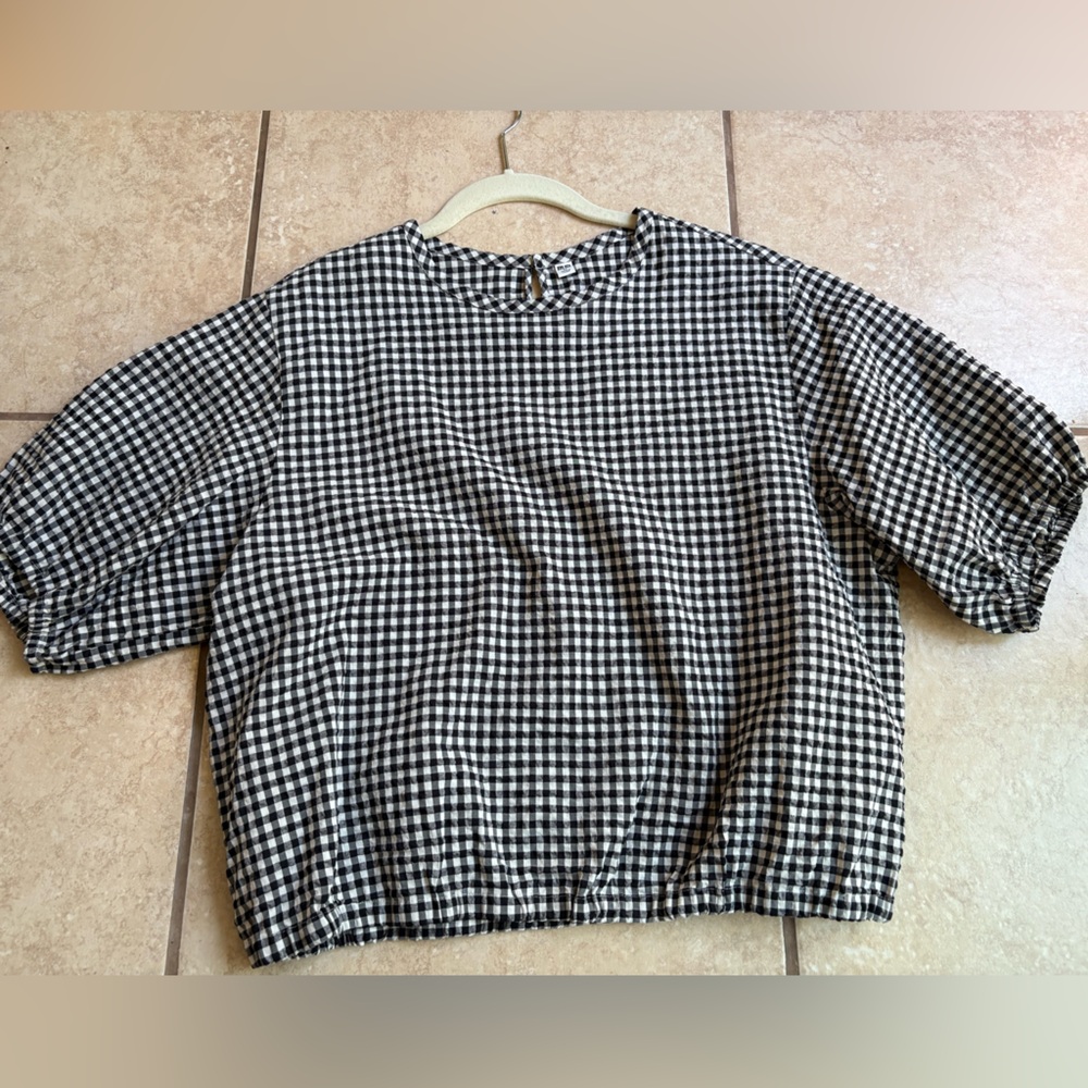 Uniqlo Black and White Plaid Shirt